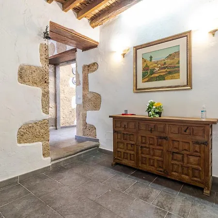 Ferienhaus Flatguest Amiga Mia - Traditional House *
