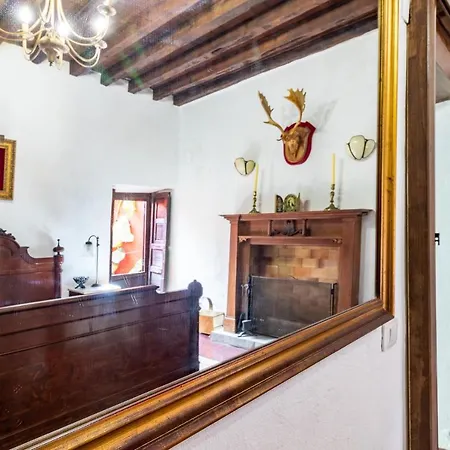 Flatguest Amiga Mia - Traditional House Ferienhaus *